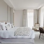 ホテル Domaine De Rochebois & Nuxe