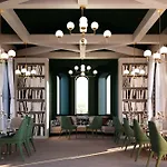 Domaine De Rochebois & Nuxe 4* ויטראק