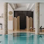 Domaine De Rochebois & Nuxe מלון 4*