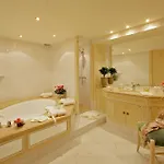 Domaine De Rochebois & Nuxe 4*