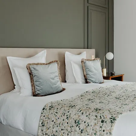 Domaine De Rochebois & Nuxe 4* ויטראק