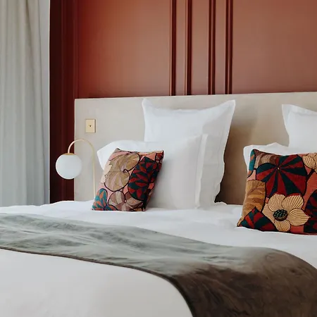 Domaine De Rochebois & Nuxe Hotel