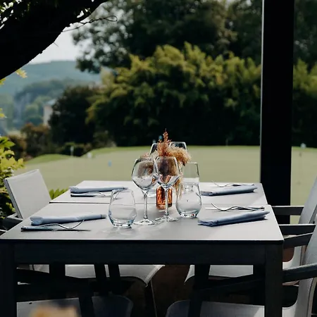 ホテル Domaine De Rochebois & Nuxe