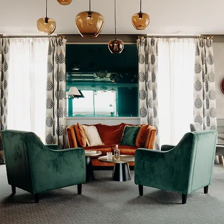 Domaine De Rochebois & Nuxe Otel 4*