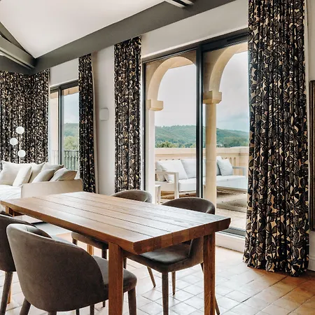 Otel Domaine De Rochebois & Nuxe 4*