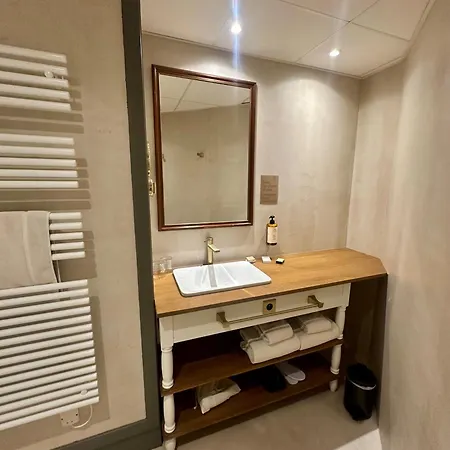 Otel Domaine De Rochebois & Nuxe