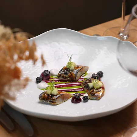 Domaine De Rochebois & Nuxe 4*