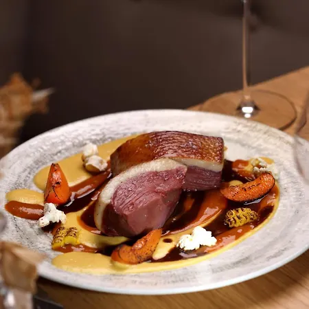 Domaine De Rochebois & Nuxe 4*