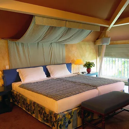 Domaine De Rochebois & Nuxe Витрак