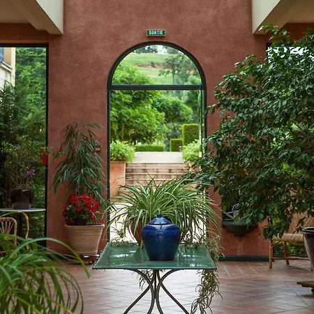 Domaine De Rochebois & Nuxe 4* ויטראק